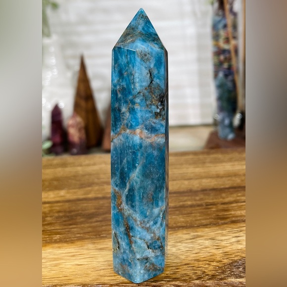 1230 Blue Apatite Crystal Tower - Picture 7 of 9